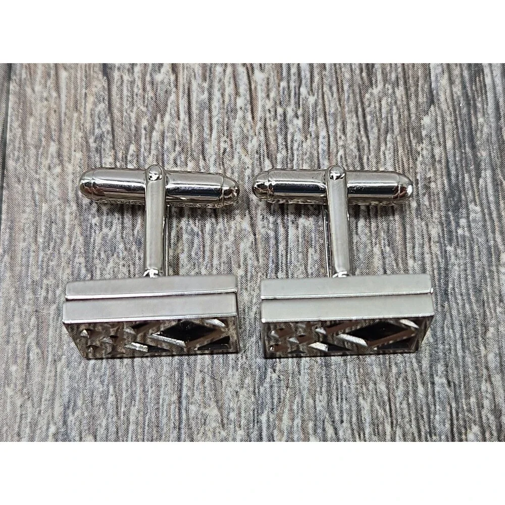 Men's Genuine Authentic BURBERRY Silver Metal Nova Check Cuff Links Cufflinks